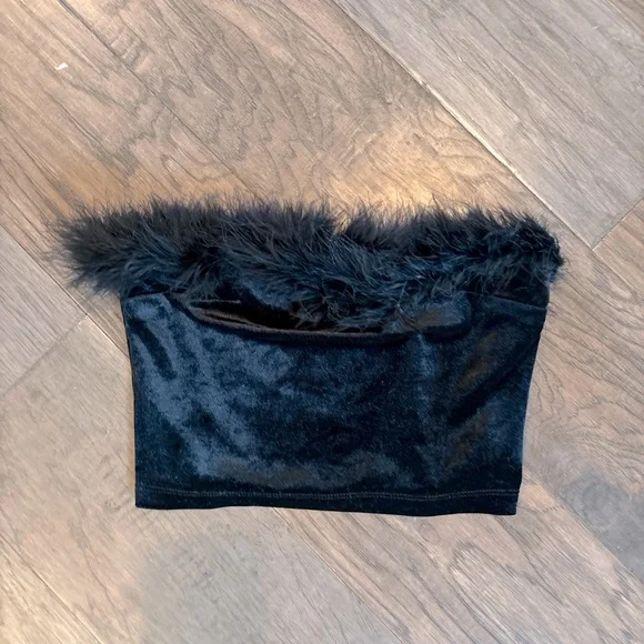 Top - Picture 2 of 2